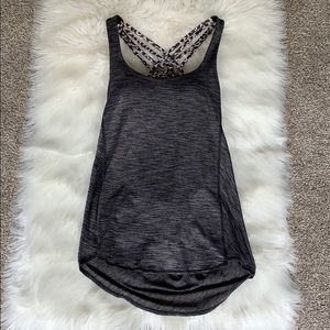 Lululemon wild tank Size 8🍋